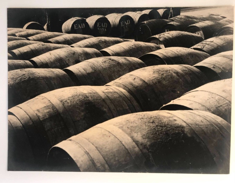 Product image Cave à cognac. Tonneaux marqués EAD.
