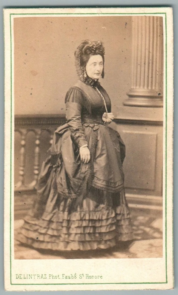 Product image Emmeline Raymond, fondatrice de la revue "La Mode Illustrée" - Portrait CDV