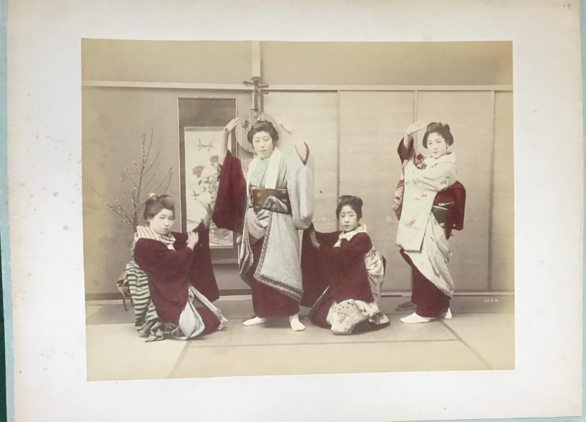 Product image Japon. Danseuses ou quatre geishas.