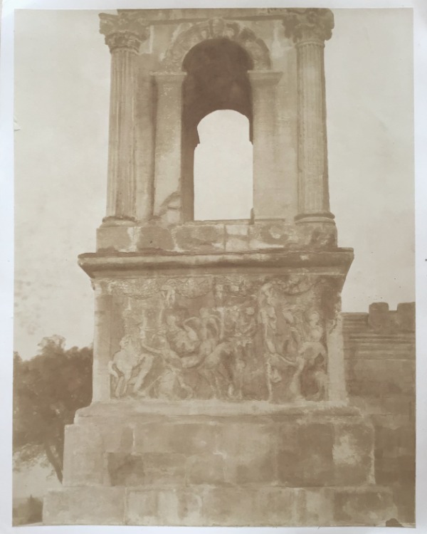 Image du produit Mausolée antique à Saint Rémy de Provence.