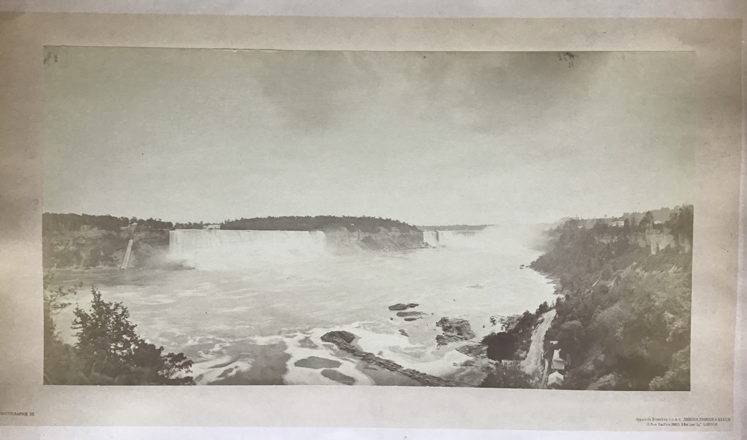 Miniature du produit Niagara Falls. Panorama.