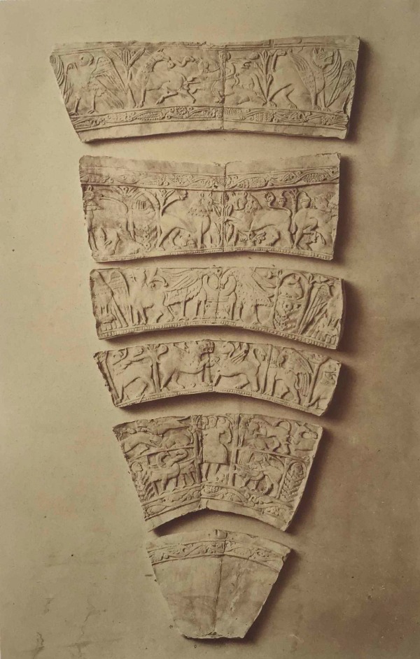 Product image Oliphant en ivoire du moyen âge. Papier salé, vers 1854.