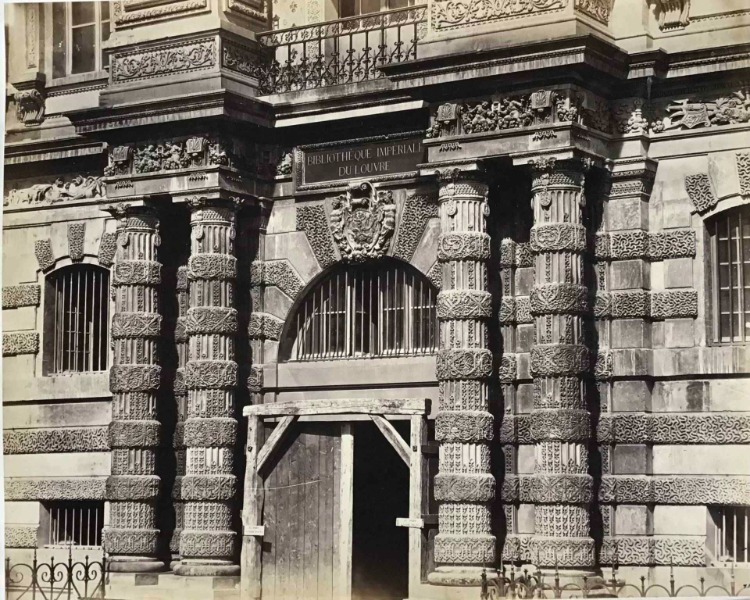 Product image Porte de la Bibliothèque impériale du Louvre. Vue en perspective.
