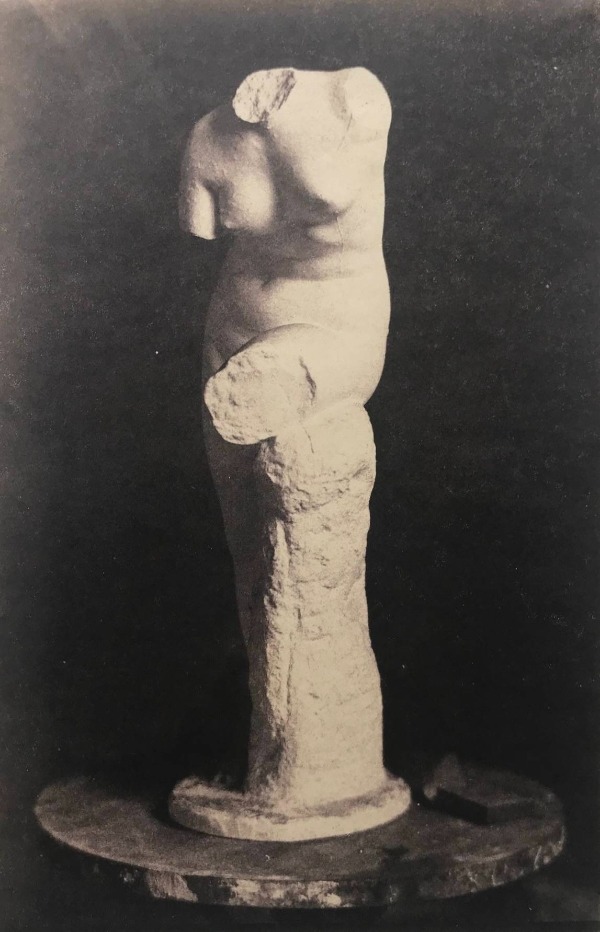 Image du produit Statue femme antique.