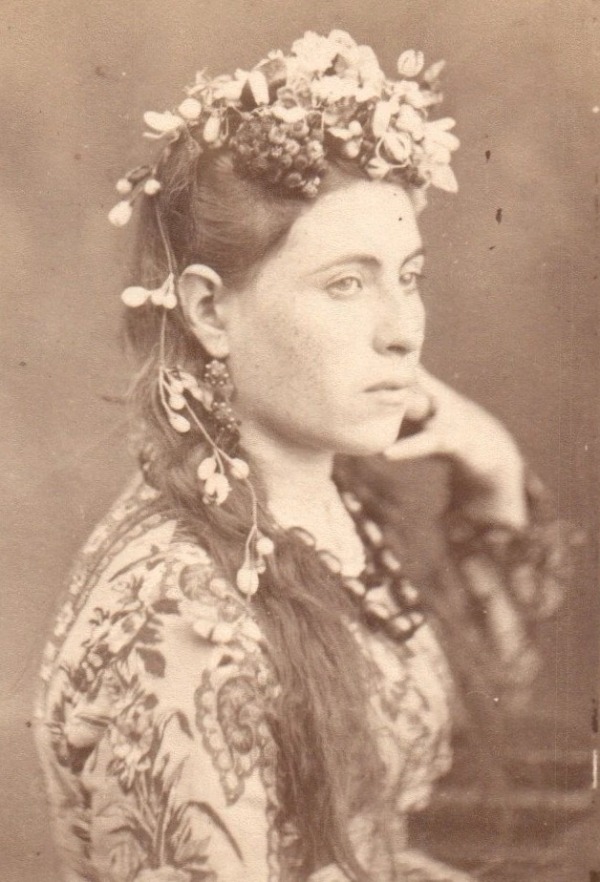 Image du produit Syrie "Beauté de Damas" - Photographie Anonyme 1870's - Syria Woman Albumen CDV