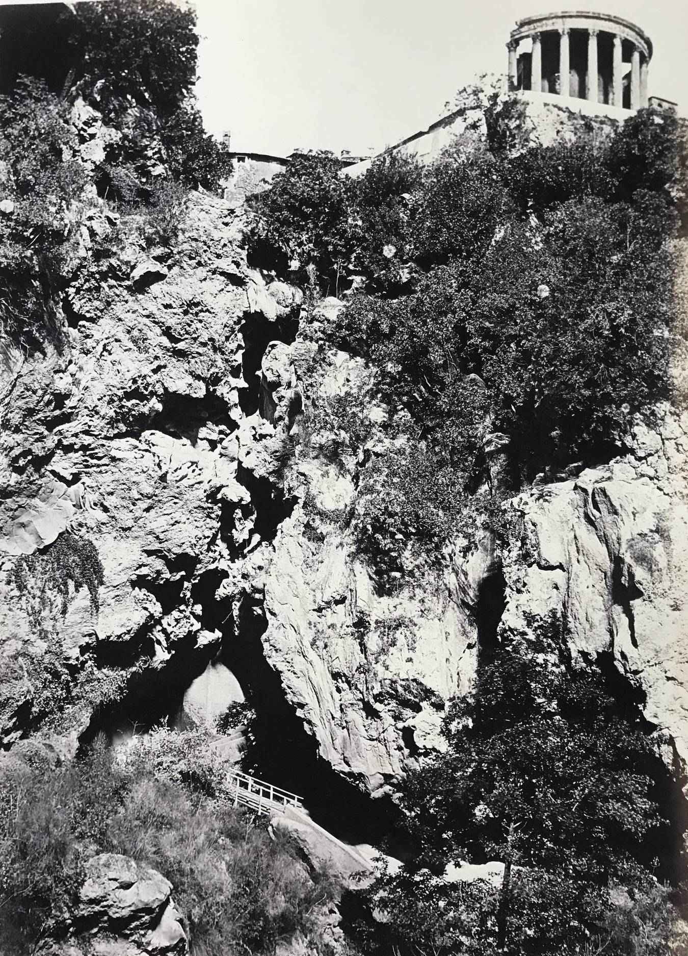 Product Tivoli. Temple de Vesta et grotte de Neptune. thumbnail
